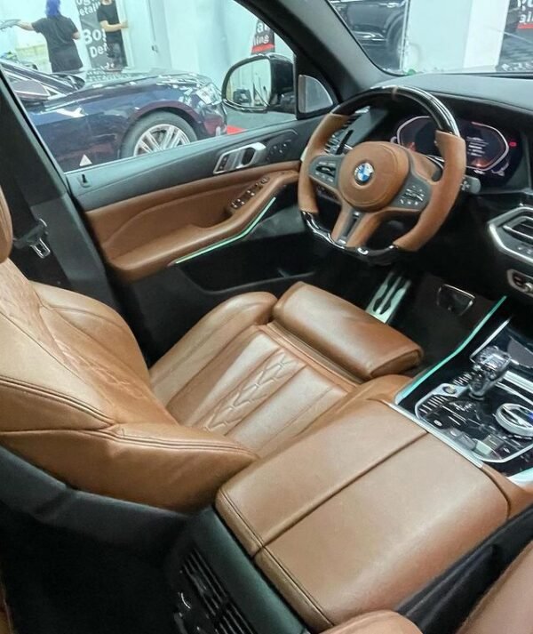 Customized Orange Leather Carbon Fiber Steering Wheel For BMW G Series and M5 - Image 2